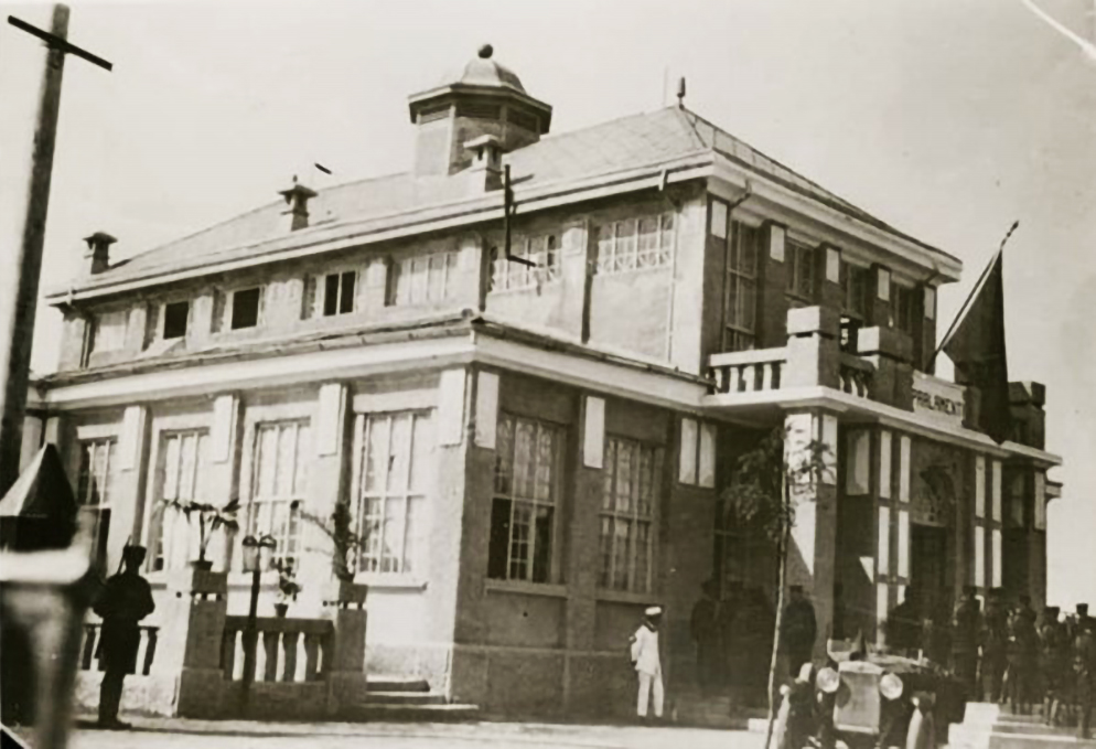 Tirana old institutions